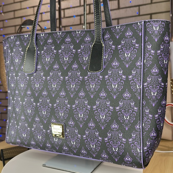 💥DOONEY & BOURKE - Disney's Haunted Mansion Wallpaper Totebag - U008 - Picture 4 of 17